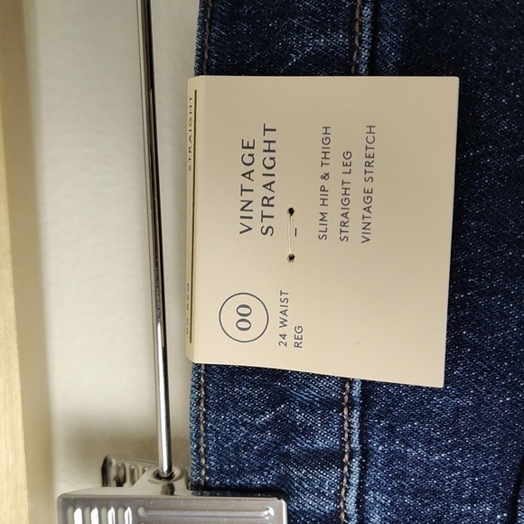 NWT universal thread vintage straight jeans - Picture 9 of 12